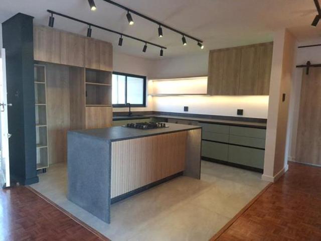 Townhouse for rent in Waterkloof, Gauteng