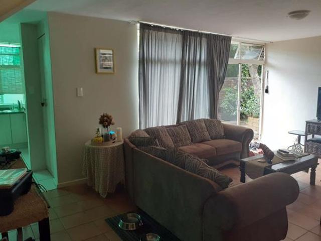 Townhouse for rent in Waterkloof, Gauteng