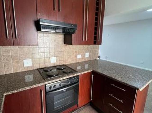 Townhouse for rent in Waterkloof, Gauteng