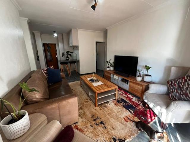 Townhouse for rent in Waterkloof, Gauteng