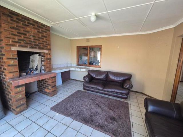 Townhouse for rent in Margate, Hibiscus Coast Local Municipality
