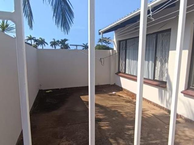 Townhouse for sale in Margate, Hibiscus Coast Local Municipality