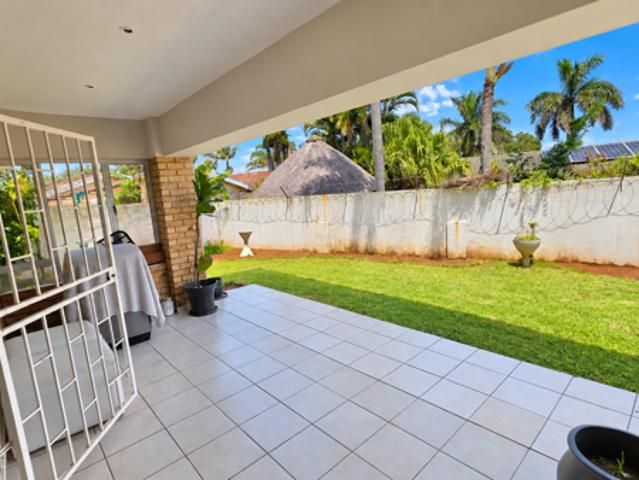 Townhouse for sale in Margate, Hibiscus Coast Local Municipality