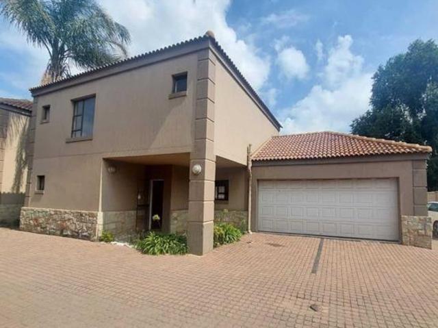Townhouse for sale in Sedibeng, Gauteng