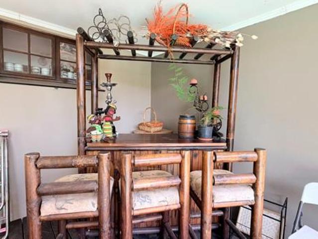 Townhouse for sale in Margate, Hibiscus Coast Local Municipality