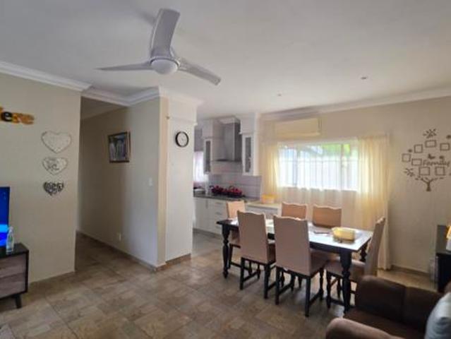 Townhouse for rent in Ugu District Municipality, Kwazulu-natal
