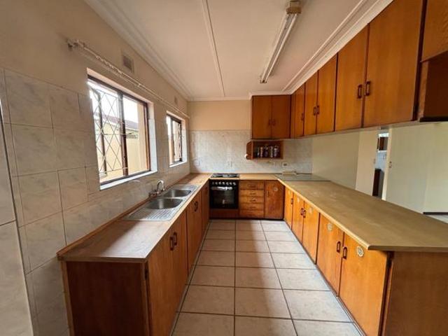 Townhouse for rent in Ugu District Municipality, Kwazulu-natal