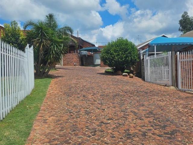 Townhouse for sale in Ekurhuleni, Gauteng