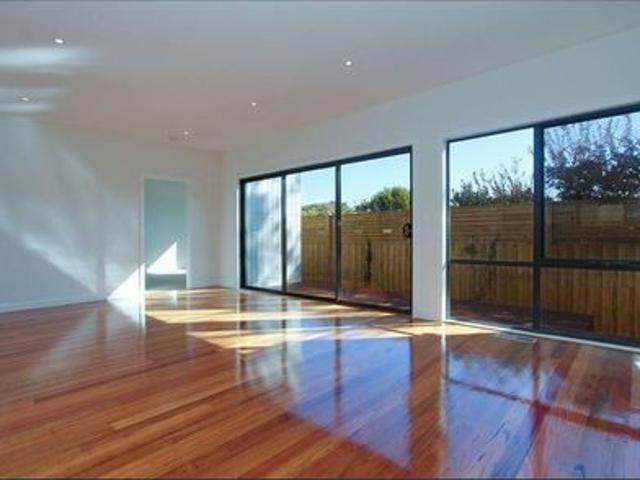 Townhouse for rent in Camerons Creek, Victoria