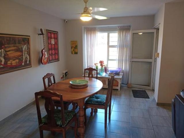 Townhouse for rent in Richards Bay, uMhlathuze Local Municipality