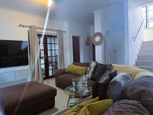 Townhouse for sale in Richards Bay, uMhlathuze Local Municipality