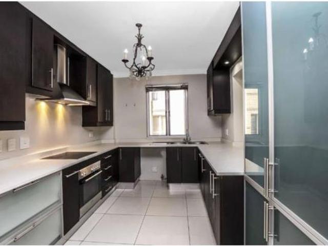 Townhouse for rent in Vosloorus, Gauteng