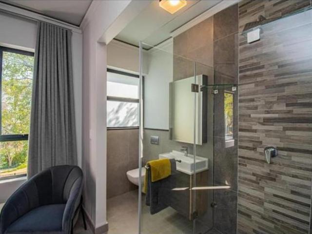 Townhouse for rent in Waterkloof, Gauteng