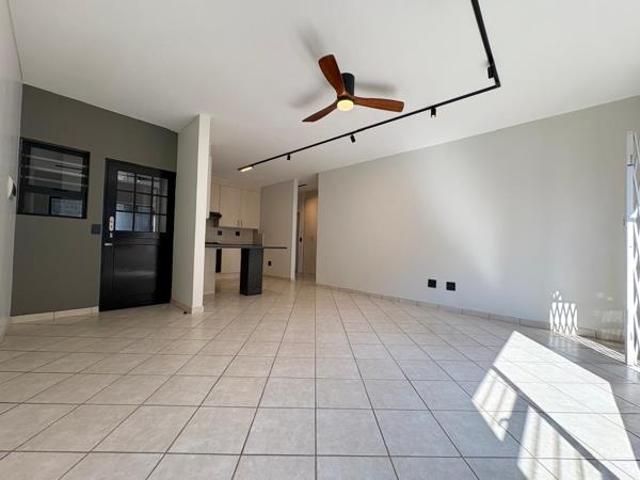 Townhouse for rent in Waterkloof, Gauteng