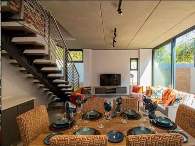 Townhouse for rent in Waterkloof, Gauteng