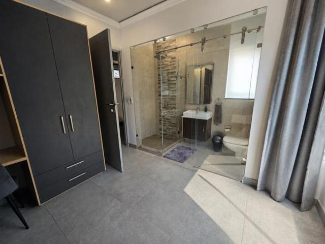 Townhouse for rent in Waterkloof, Gauteng