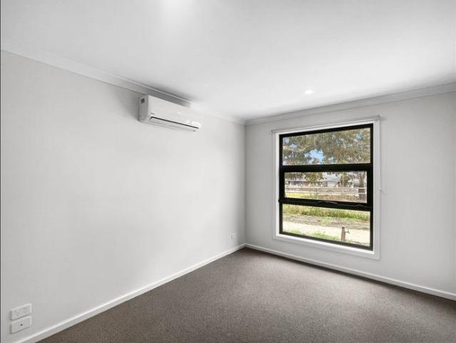 Townhouse for rent in Camerons Creek, Victoria