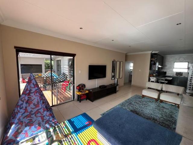 Townhouse for rent in Ekurhuleni, Gauteng