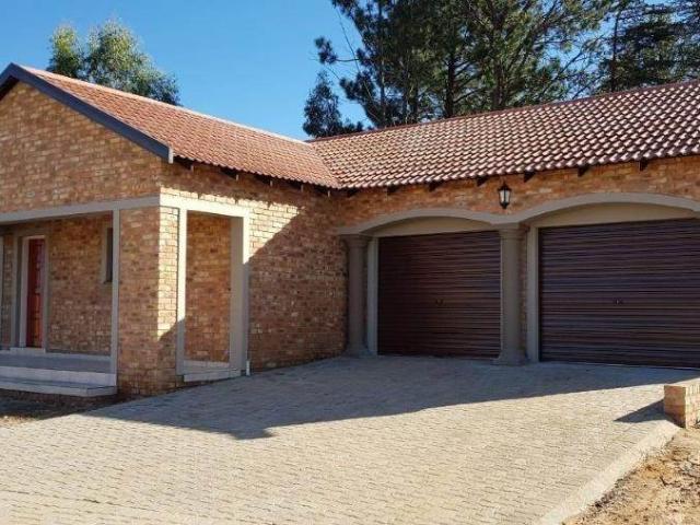 Townhouse for sale in Meyerton