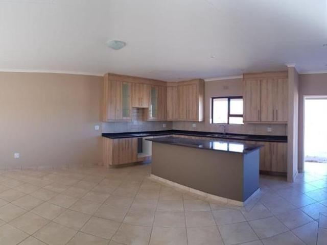 Townhouse for rent in Midvaal, Gauteng