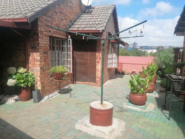 Townhouse for sale in Gert Sibande, Mpumalanga