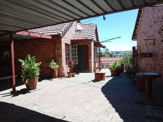 Townhouse for sale in Gert Sibande, Mpumalanga