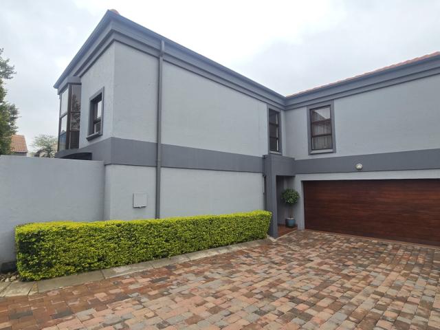 Townhouse for sale in Centurion, City of Tshwane Metropolitan Municipality