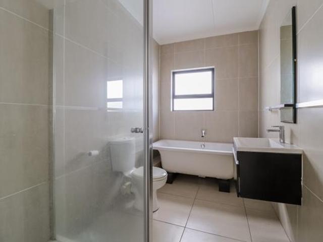 Townhouse for rent in Ekurhuleni, Gauteng
