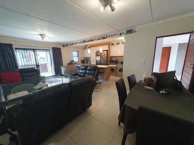 Townhouse for rent in Ekurhuleni, Gauteng