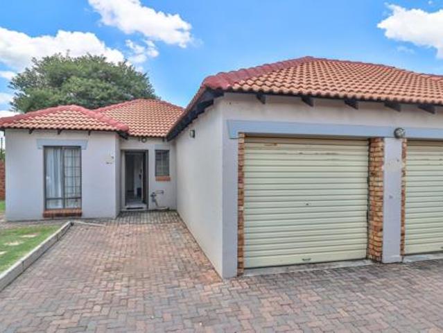 Townhouse for sale in Centurion, City of Tshwane Metropolitan Municipality