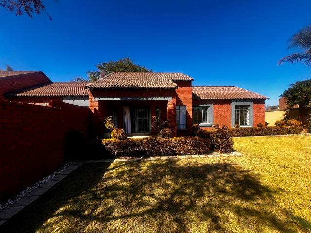 Townhouse for rent in Centurion