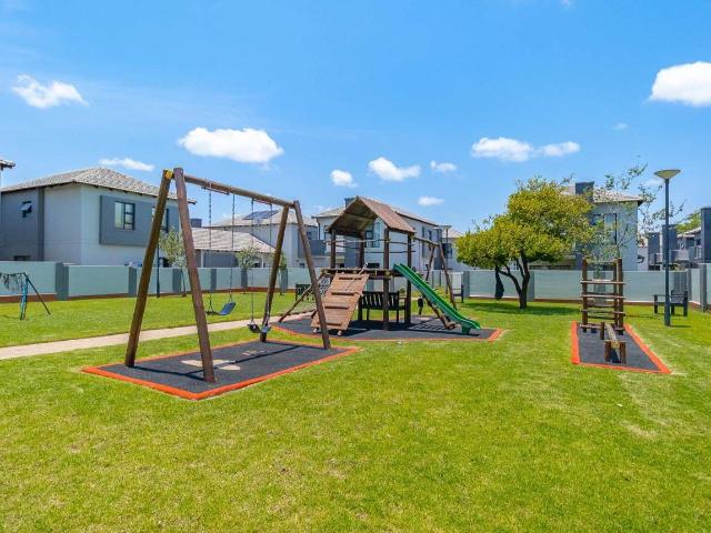 Townhouse for sale in Waterkloof, Gauteng