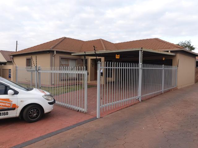 Townhouse for rent in Pretoria North East, Pretoria