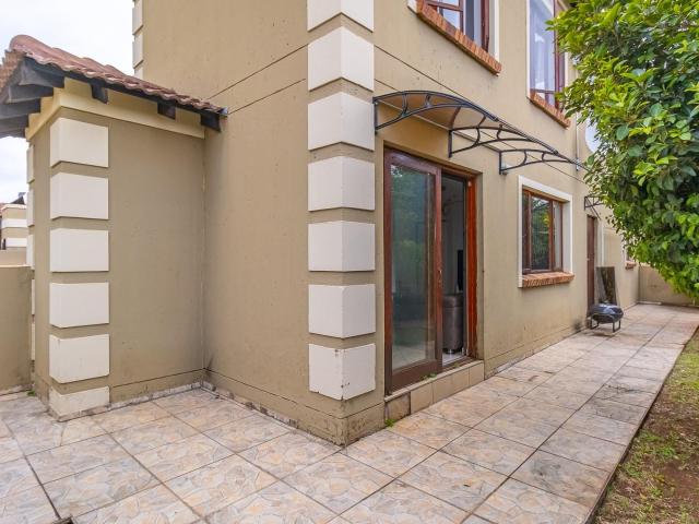 Townhouse for sale in Waterkloof, Gauteng