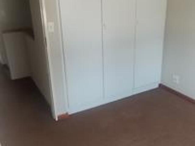 Townhouse for rent in Waterkloof, Gauteng