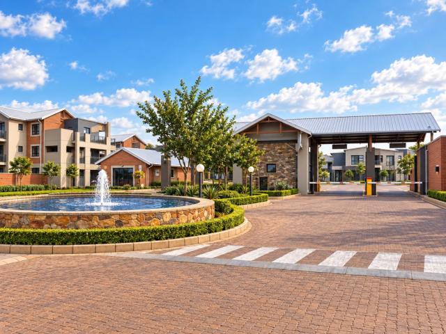 Townhouse for sale in Waterkloof, Gauteng