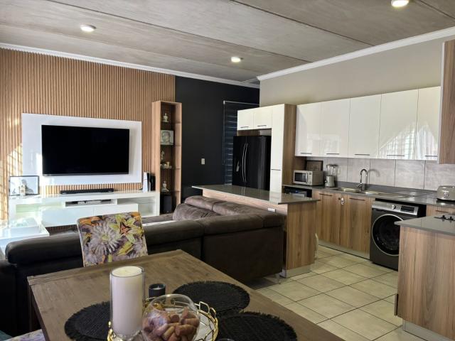 Townhouse for sale in Waterkloof, Gauteng