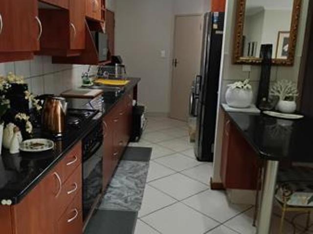Townhouse for rent in Waterkloof, Gauteng