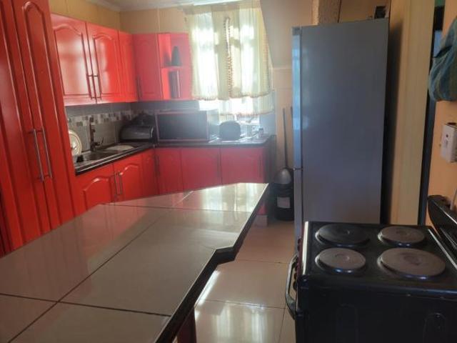 Townhouse for sale in Seaview, Kwazulu-natal