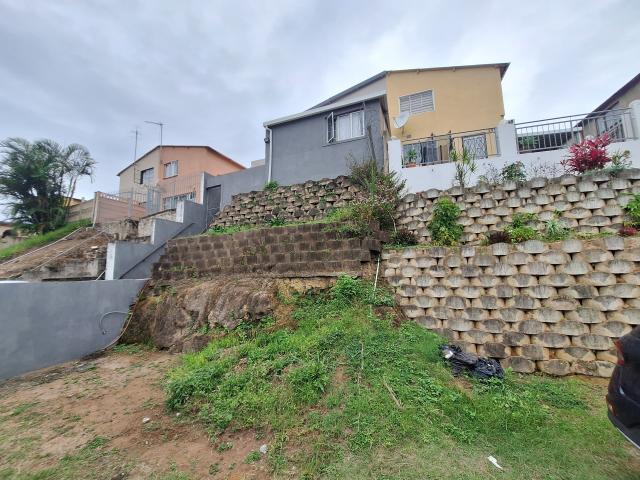 Townhouse for sale in Chatsworth, Kwazulu-natal