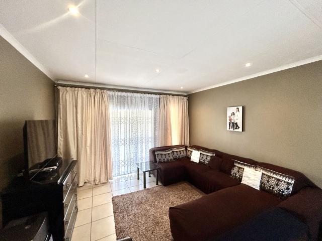 Townhouse for sale in Waterkloof, Gauteng