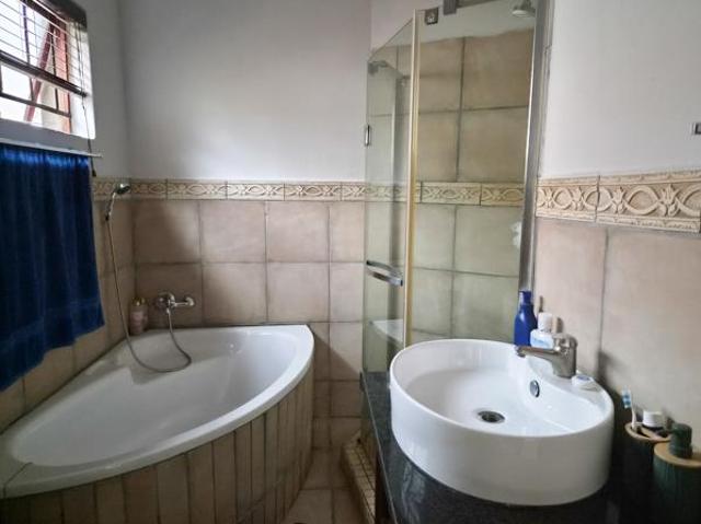 Townhouse for sale in Dr Kenneth Kaunda, North West