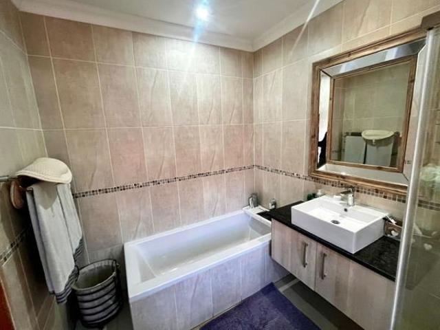 Townhouse for sale in Dr Kenneth Kaunda, North West