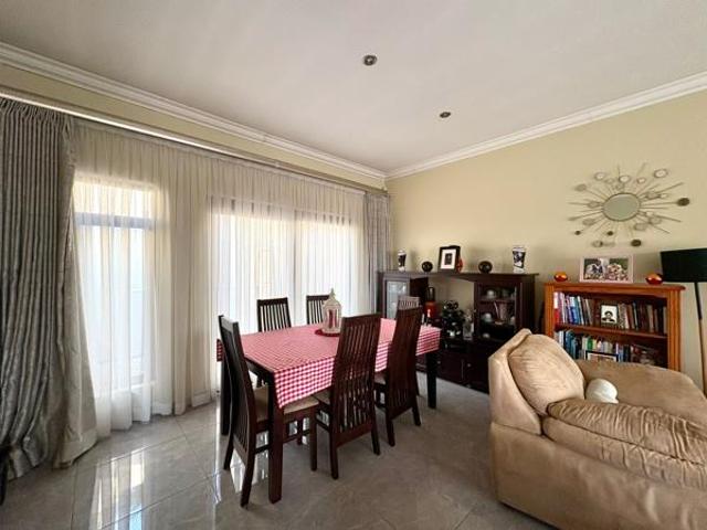 Townhouse for rent in Waterkloof, Gauteng