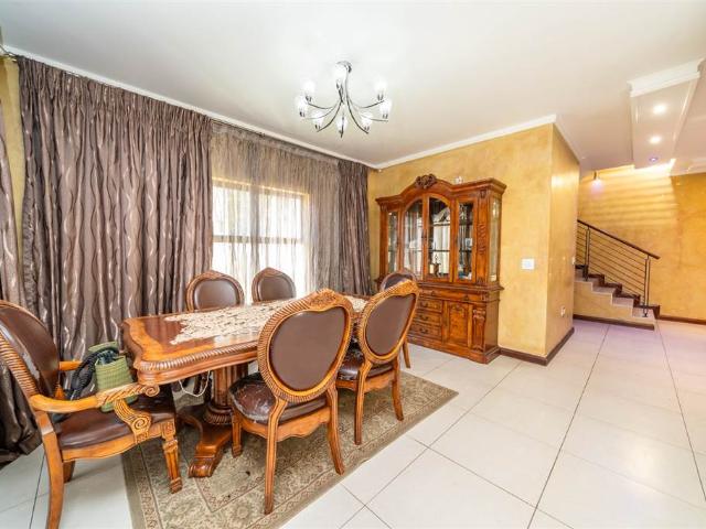 Townhouse for sale in Vosloorus, Gauteng