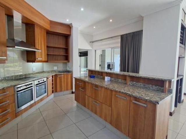 Townhouse for rent in Vosloorus, Gauteng