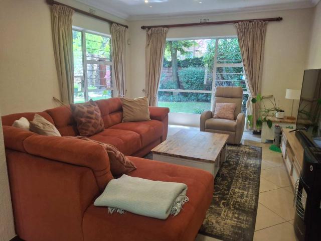 Townhouse for rent in Sandton, City of Johannesburg Metropolitan Municipality
