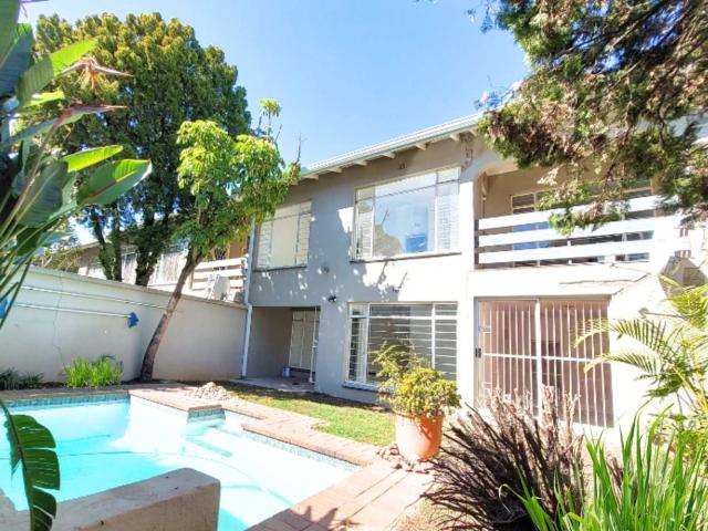 Townhouse for sale in Sandton, Morningside