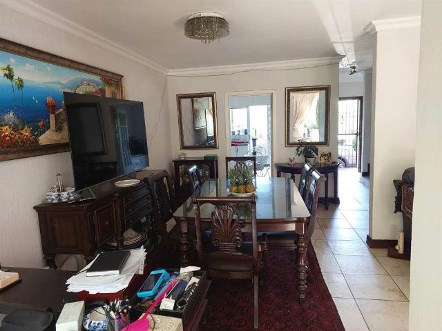 Townhouse for rent in Johannesburg, North & Sandton