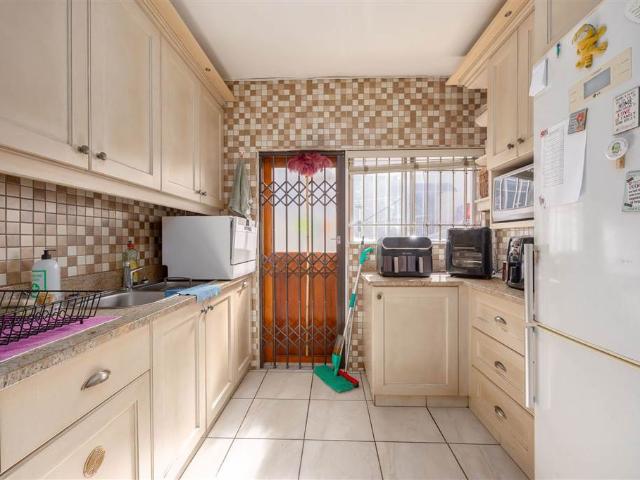 Townhouse for sale in Seaview, Kwazulu-natal